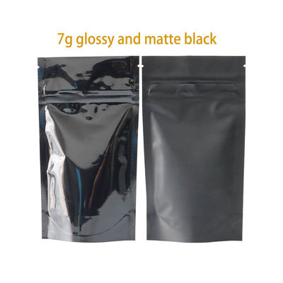 Черные небольшие сумки засорителя 1/4oz для Ziplock CR цветков конопли стоят вверх мешок